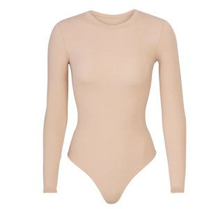 Fits Everybody Long Sleeve Crew Neck Bodysuit in Mica, Size XS